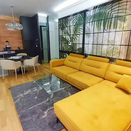The Main Square Apartment