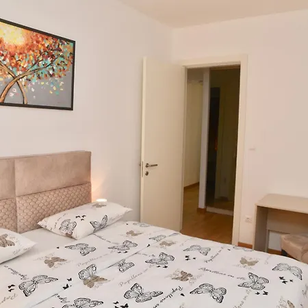 The Main Square Apartment *